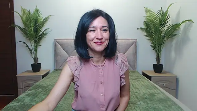 Snapshot of CameronEnns chatting on 09/14/25, 06:34 CameronEnns online show from 09/14/25, 06:34