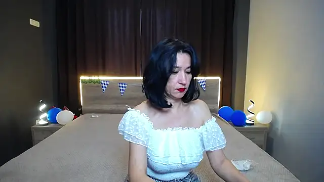 Snapshot of CameronEnns chatting on 10/05/25, 06:45 CameronEnns online show from 10/05/25, 06:45