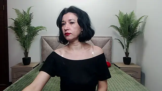 Snapshot of CameronEnns chatting on 11/11/25, 07:19 CameronEnns online show from 11/11/25, 07:19