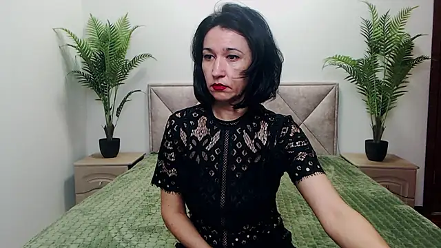 Snapshot of CameronEnns chatting on 11/15/25, 07:27 CameronEnns online show from 11/15/25, 07:27