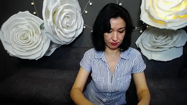 Snapshot of CameronEnns chatting on 11/18/25, 07:24 CameronEnns online show from 11/18/25, 07:24