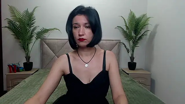 Snapshot of CameronEnns chatting on 12/01/25, 06:57 CameronEnns online show from 12/01/25, 06:57