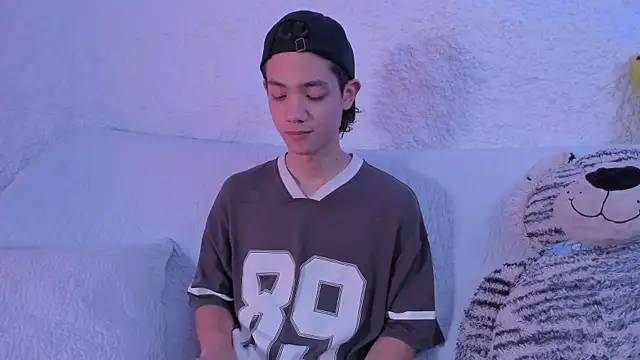 Snapshot of thiago_kinghot chatting on 09/23/25, 11:13 thiago kinghot online show from 09/23/25, 11:13