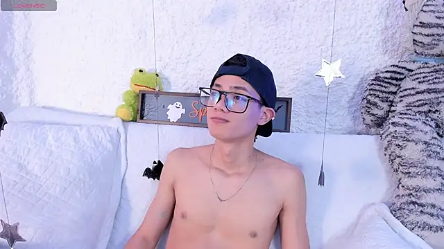 Snapshot of thiago_kinghot chatting on 10/10/25, 12:20 thiago kinghot online show from 10/10/25, 12:20