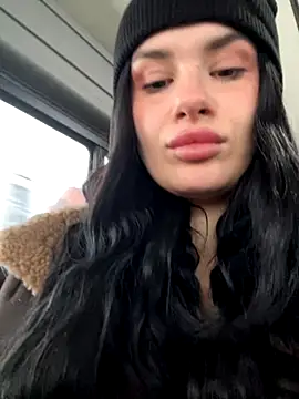 MiraReach online show from 11/06/25, 02:12