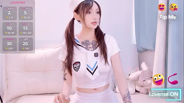 Snapshot of Miya-222 chatting on 11/04/25, 01:16 Miya-222 online show from 11/04/25, 01:16