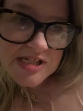 SuzieSub online show from 02/22/26, 12:45