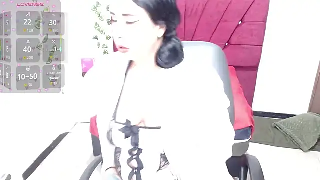 Snapshot of Julieta_curvy69 chatting on 09/11/25, 12:16 Julieta curvy69 online show from 09/11/25, 12:16