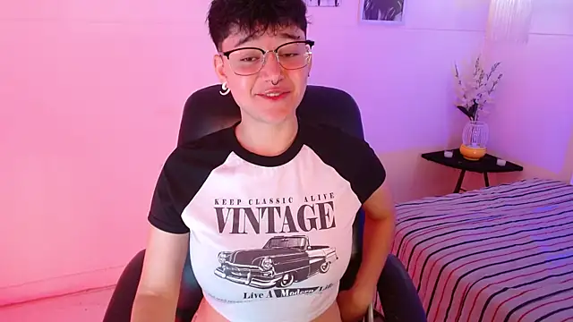 Snapshot of jeroharper chatting on 09/26/25, 03:16 jeroharper online show from 09/26/25, 03:16