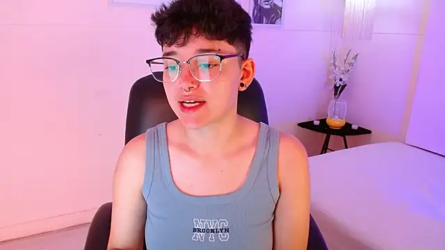 Snapshot of jeroharper chatting on 10/03/25, 03:20 jeroharper online show from 10/03/25, 03:20