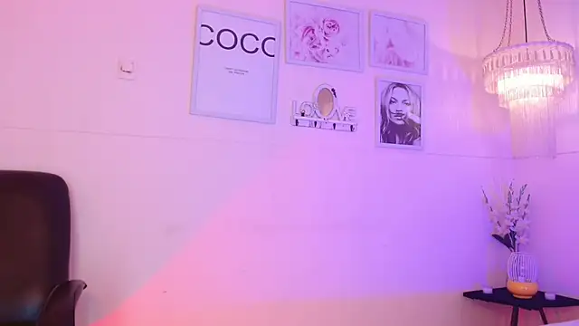 Snapshot of jeroharper chatting on 11/13/25, 03:55 jeroharper online show from 11/13/25, 03:55