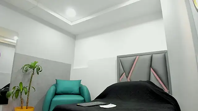 klariz09 online show from 10/03/25, 08:17