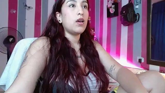 Snapshot of karo_lovely chatting on 06/12/26, 09:35 karo lovely online show from 06/12/26, 09:35