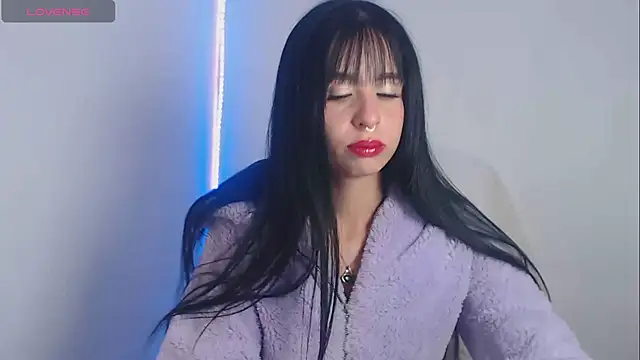 Lia  1 online show from 10/13/25, 11:49