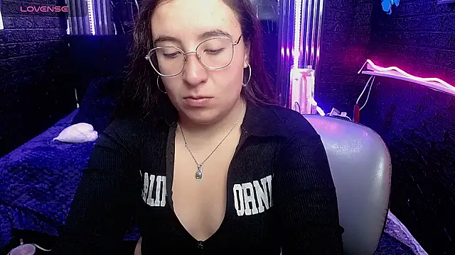 mia 778 online show from 02/19/26, 02:46