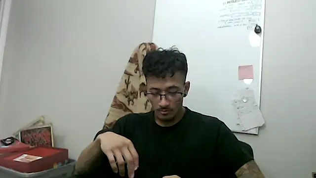 Snapshot of tanjir020 chatting on 02/15/26, 12:36 tanjir020 online show from 02/15/26, 12:36