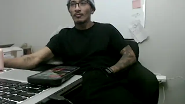 Snapshot of tanjir020 chatting on 02/19/26, 01:18 tanjir020 online show from 02/19/26, 01:18