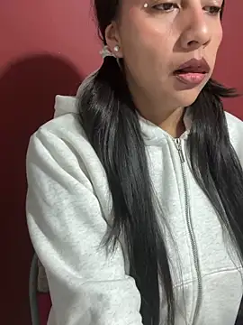 Snapshot of Bamby_milflatina chatting on 10/18/25, 01:52 Bamby milflatina online show from 10/18/25, 01:52