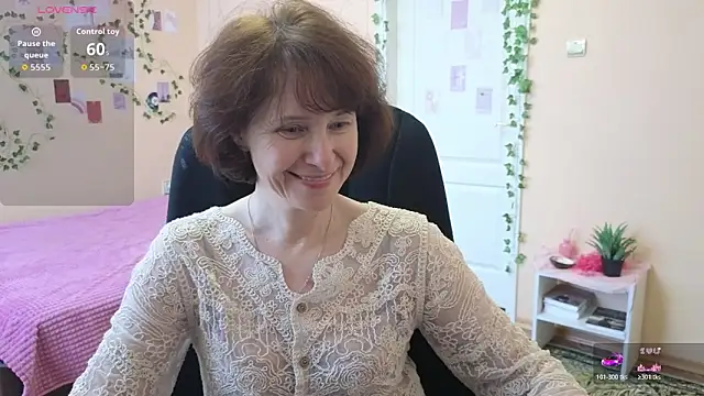 Snapshot of Lia_Tito chatting on 02/13/26, 06:53 Lia Tito online show from 02/13/26, 06:53