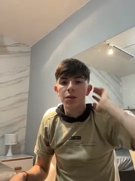 Snapshot of mathias_saenz chatting on 09/27/25, 06:57 mathias saenz online show from 09/27/25, 06:57