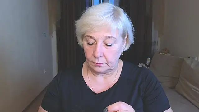 Milana Milky online show from 10/28/25, 05:11