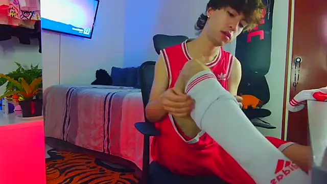 Snapshot of Tonerii chatting on 10/07/25, 01:25 Tonerii online show from 10/07/25, 01:25