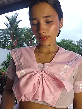 Lorena Mcfly online show from 04/06/26, 11:44