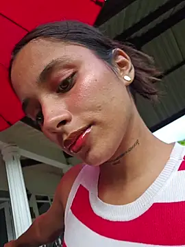 Lorena Mcfly online show from 07/06/26, 11:40