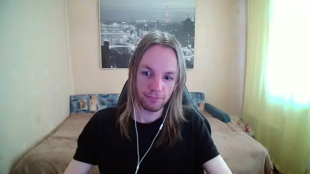 Snapshot of AdamDickens chatting on 04/22/26, 10:39 AdamDickens online show from 04/22/26, 10:39