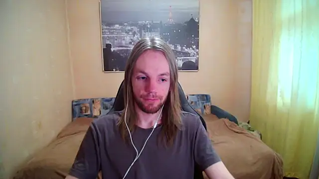 Snapshot of AdamDickens chatting on 05/08/26, 04:23 AdamDickens online show from 05/08/26, 04:23