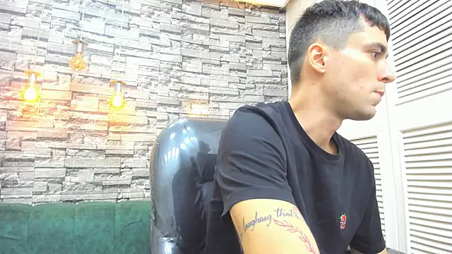 mike whitee online show from 09/15/25, 12:16