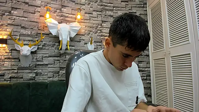 mike whitee online show from 10/09/25, 08:01