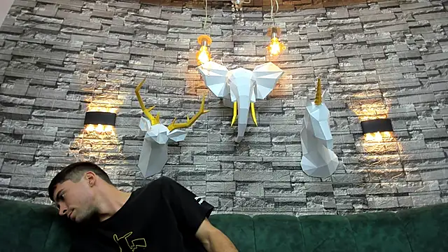 mike whitee online show from 10/21/25, 03:35