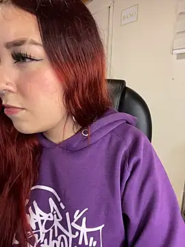 Snapshot of Karen18_boobs chatting on 03/04/26, 04:51 Karen18 boobs online show from 03/04/26, 04:51