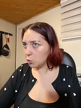 Karen18 boobs online show from 03/18/26, 03:20