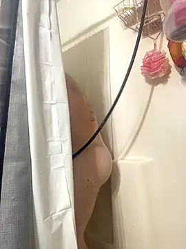 Snapshot of Bwcgoonie chatting on 10/24/25, 04:20 Bwcgoonie online show from 10/24/25, 04:20