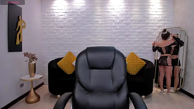 IbizaJacobs online show from 12/18/25, 12:11