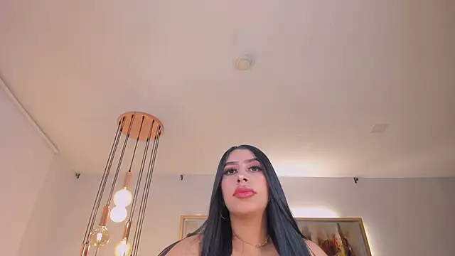 LeahLombardi  online show from 10/02/25, 03:02