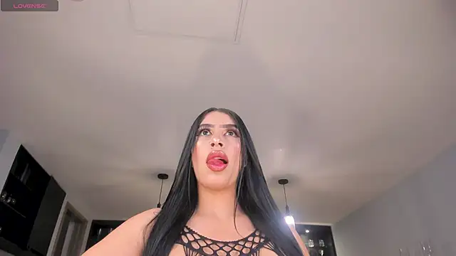 Snapshot of LeahLombardi_ chatting on 03/17/26, 03:44 LeahLombardi online show from 03/17/26, 03:44