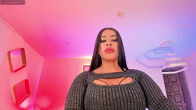 Snapshot of LeahLombardi_ chatting on 04/10/26, 04:28 LeahLombardi online show from 04/10/26, 04:28