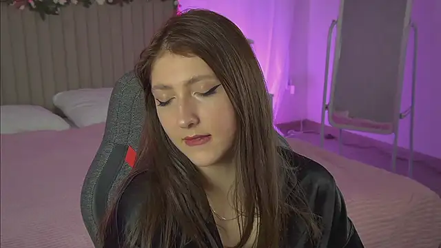 Mary Miiller online show from 10/12/25, 10:03