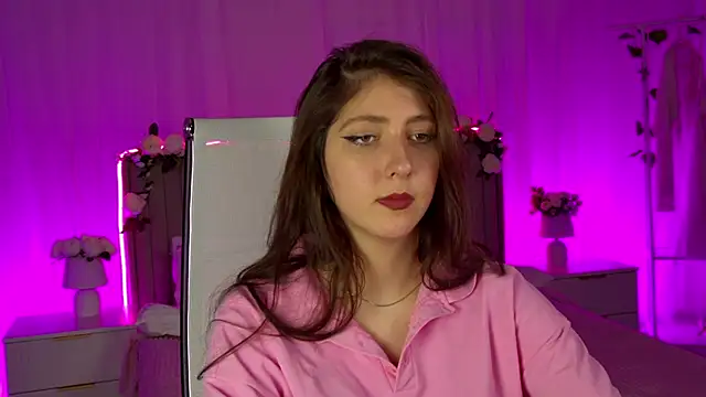 Snapshot of Mary_Miiller chatting on 02/19/26, 11:39 Mary Miiller online show from 02/19/26, 11:39