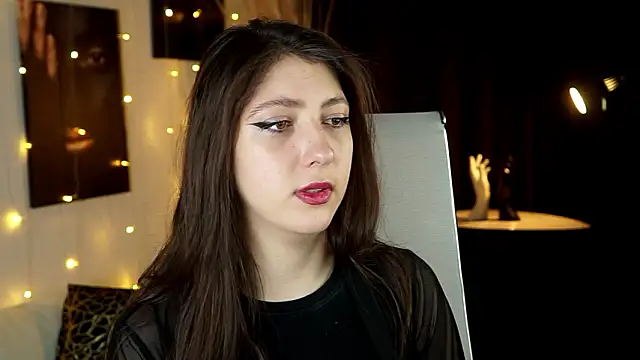 Snapshot of Mary_Miiller chatting on 02/25/26, 06:23 Mary Miiller online show from 02/25/26, 06:23