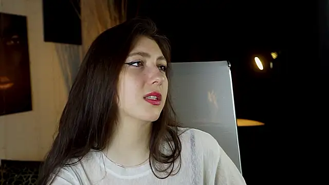 Snapshot of Mary_Miiller chatting on 03/03/26, 09:15 Mary Miiller online show from 03/03/26, 09:15