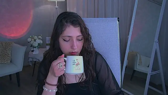 Snapshot of Mary_Miiller chatting on 03/23/26, 06:39 Mary Miiller online show from 03/23/26, 06:39