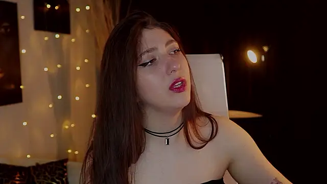 Snapshot of Mary_Miiller chatting on 03/24/26, 06:18 Mary Miiller online show from 03/24/26, 06:18