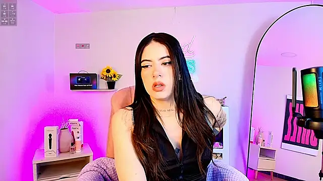 Alice Vixen online show from 05/13/26, 12:13