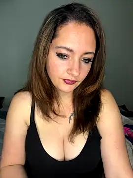 Snapshot of XADICTIVEX chatting on 09/25/25, 08:23 XADICTIVEX online show from 09/25/25, 08:23