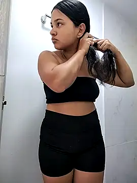 Snapshot of Eimy-04 chatting on 09/10/25, 07:03 Eimy-04 online show from 09/10/25, 07:03