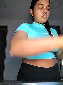 Snapshot of Eimy-04 chatting on 09/28/25, 05:24 Eimy-04 online show from 09/28/25, 05:24